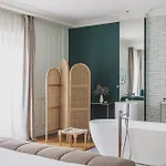 Singulier - Boutique & Anne Semonin 4*