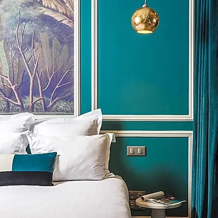 Singulier - Boutique & Anne Semonin 4*
