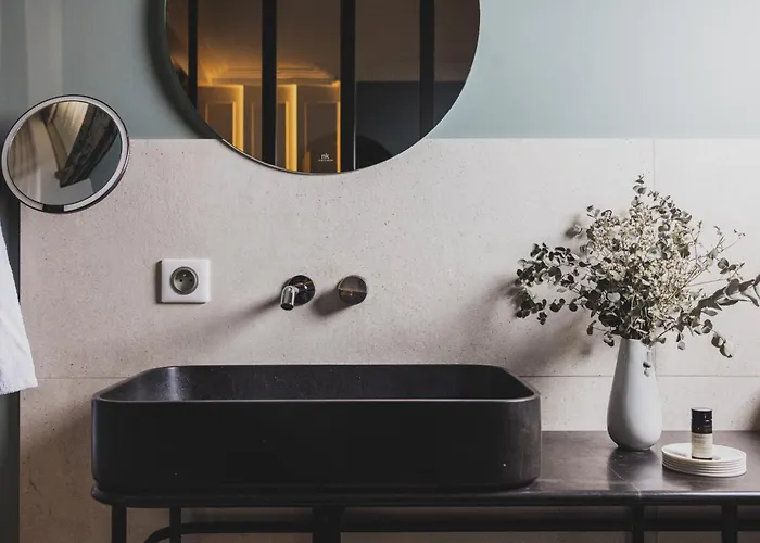 Singulier - Boutique & Anne Semonin 4*