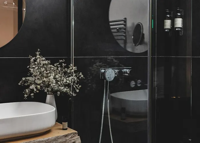 Singulier - Boutique & Anne Semonin 4*