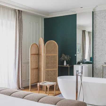 Singulier - Boutique & Anne Semonin 4*