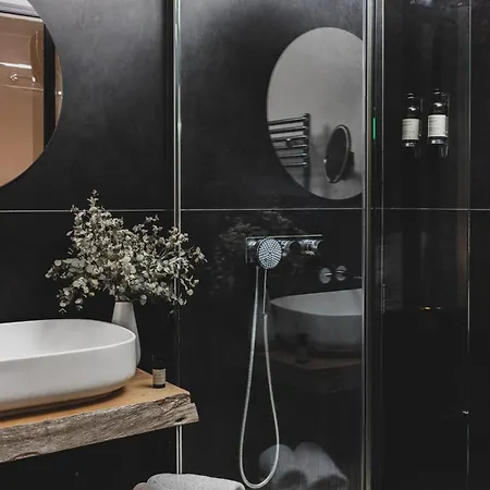 Singulier - Boutique & Anne Semonin 4*