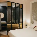 Singulier Hotel 4*