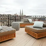 Singulier Hotel