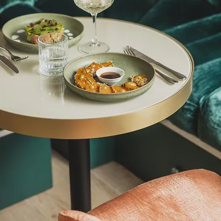 Singulier - Boutique & Anne Semonin Otel Bordeaux